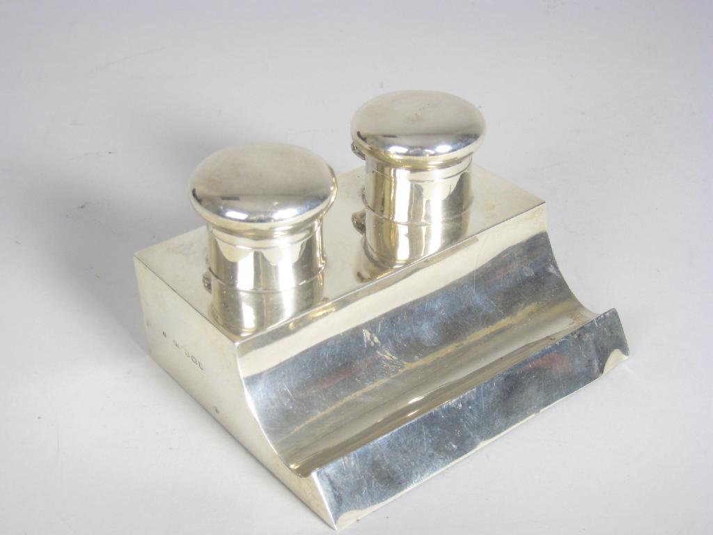 Appraisal: A George V combination Inkwell and Pen Tray with two