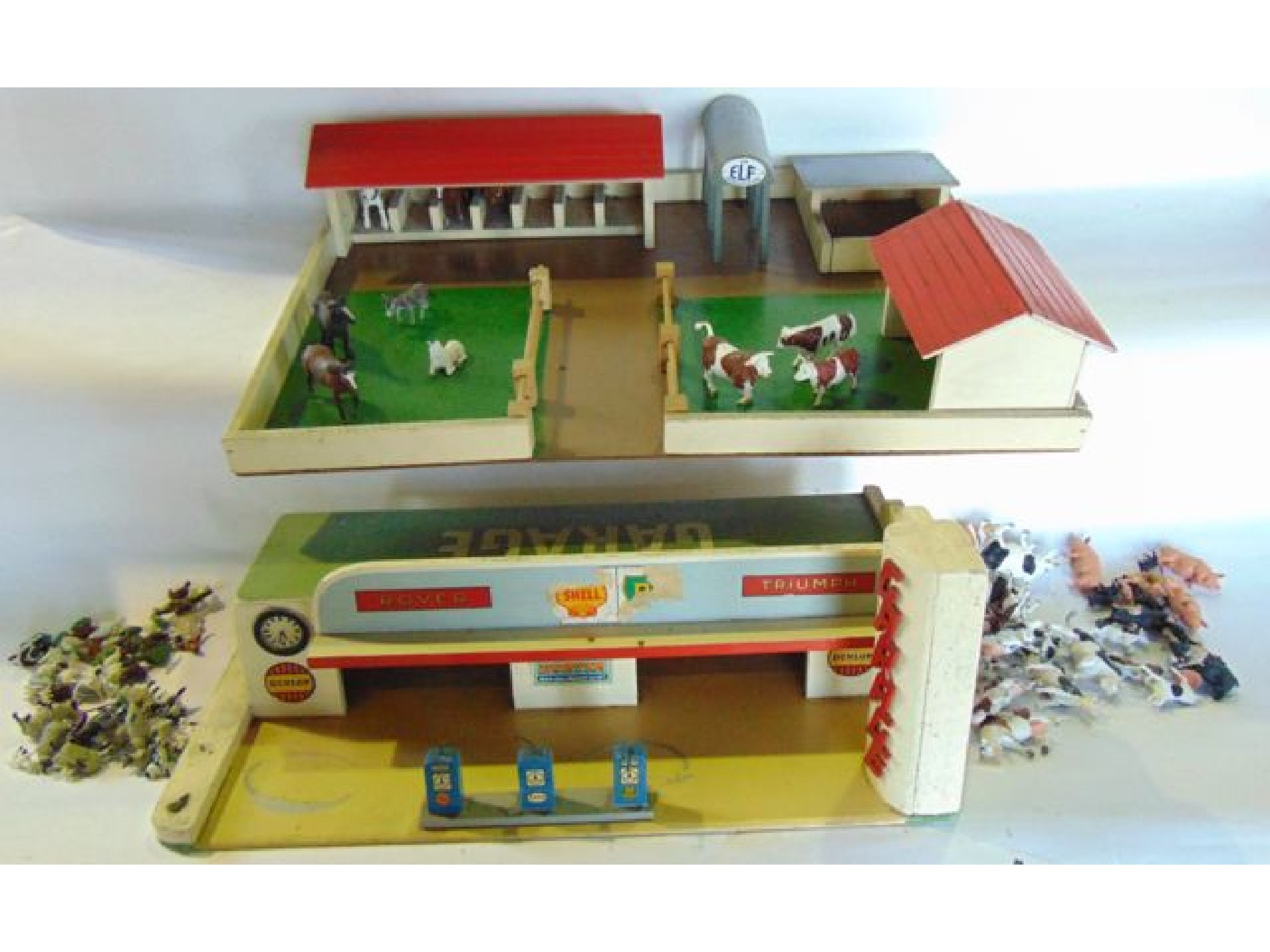 Appraisal: A vintage painted ply model of a farmyard complete with