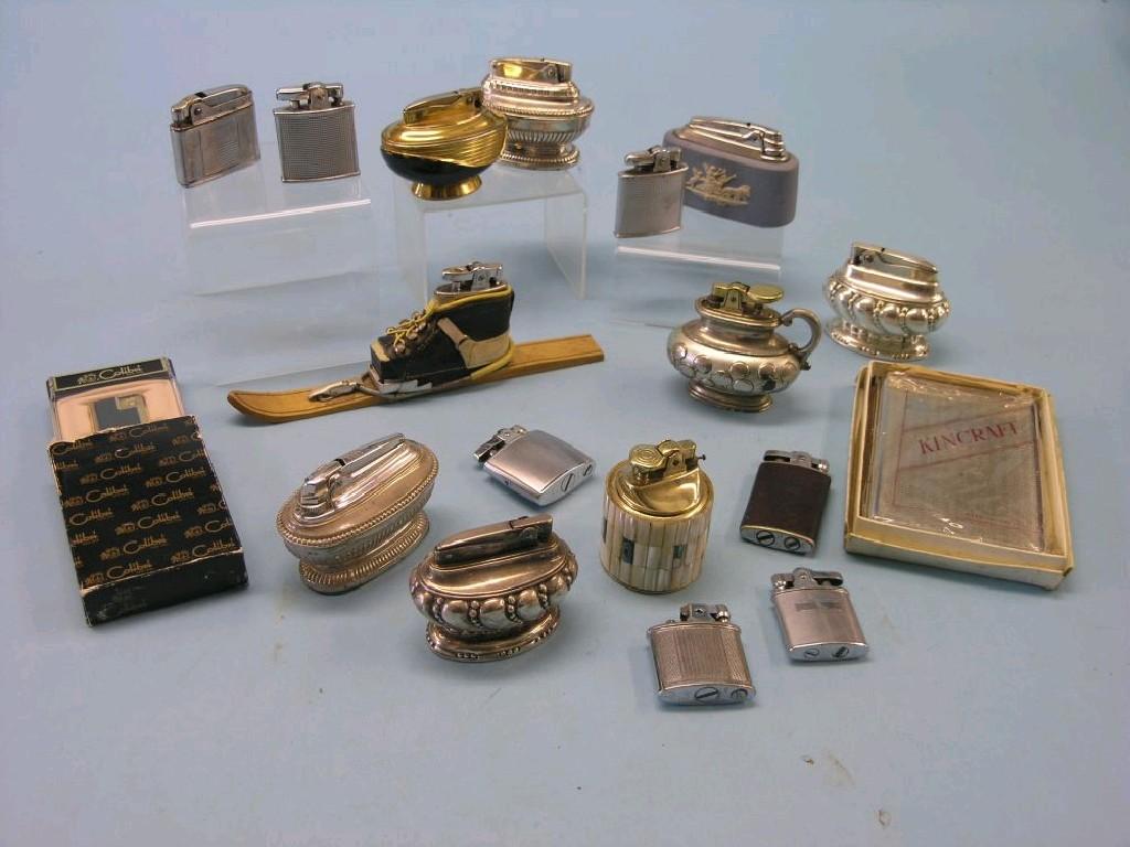 Appraisal: A collection of cigarette lighters