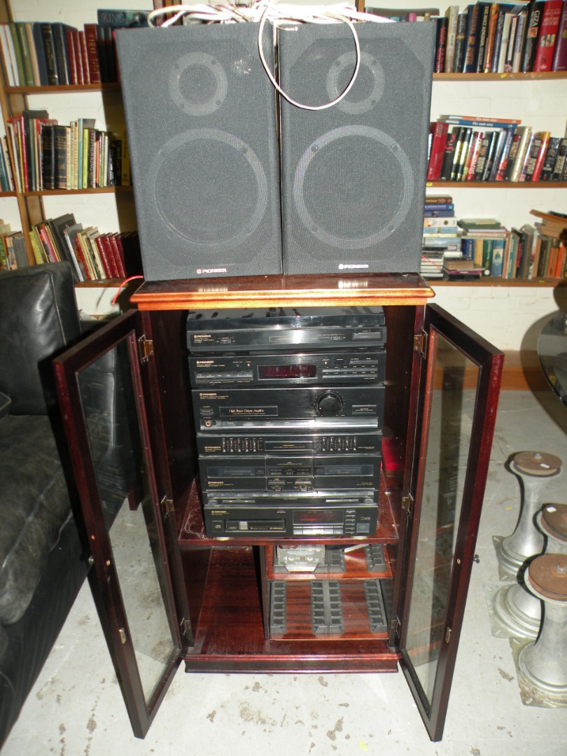 Appraisal: A Pioneer stacking music system to include speakers decks etc