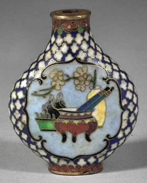 Appraisal: A th Century Chinese cloisonne vase shaped snuff bottle ins