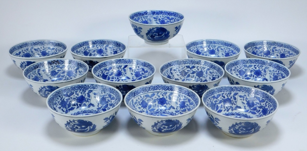 Appraisal: PC CHINESE EXPORT BLUE WHITE PORCELAIN BOWLS China Early th