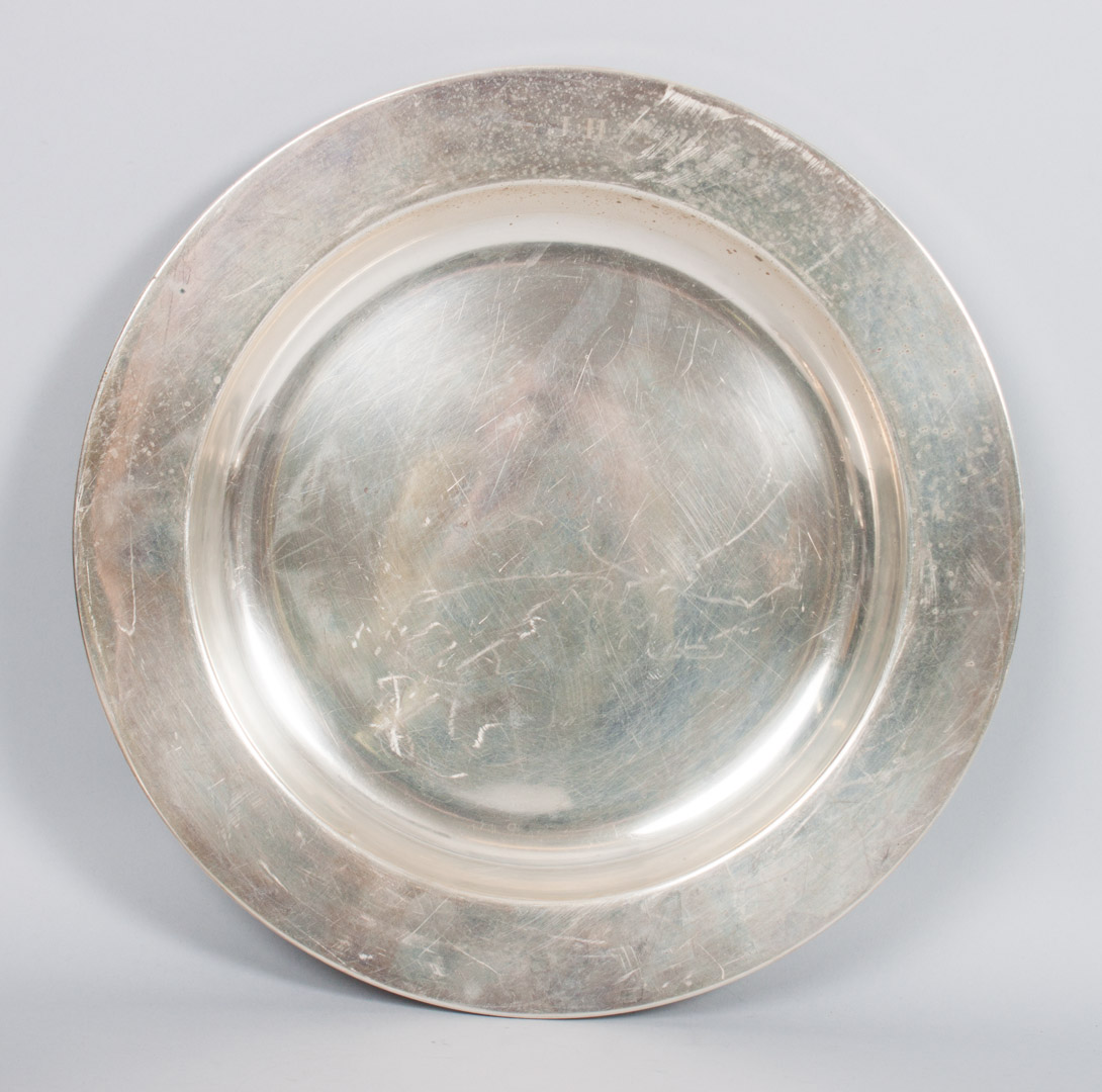 Appraisal: Tuttle sterling silver shallow bowl retailed by Ensko circa reproduction