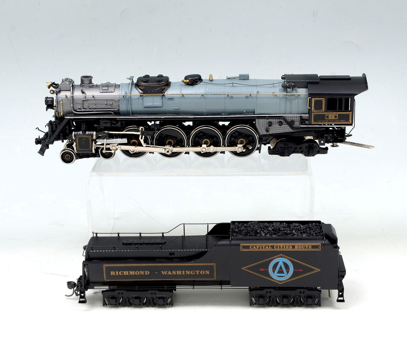 Appraisal: OVERLAND R F P ''GOVENOR CLASS'' ENGINE TENDER Two-tone Grey