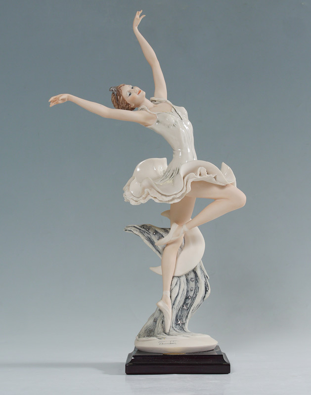 Appraisal: GIUSEPPE ARMANI FLORENCE SCULTURE d'ARTE FIGURINE NOCTURNE C approx ''h