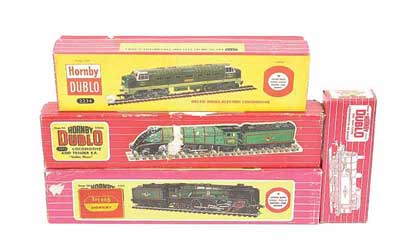 Appraisal: Hornby Dublo -Rail a group of empty Locomotive boxes comprising