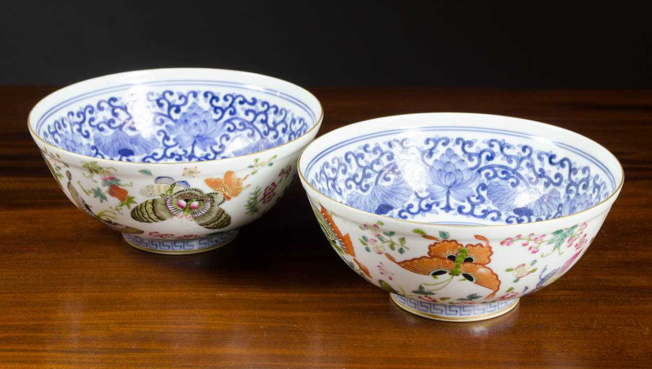 Appraisal: PAIR CHINESE QING PORCELAIN BOWLS the exteriors finely hand enameled