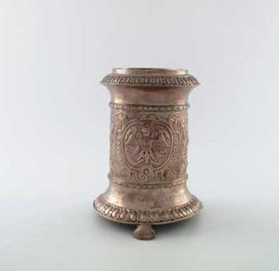 Appraisal: A reproduction of a James I period standing salt on