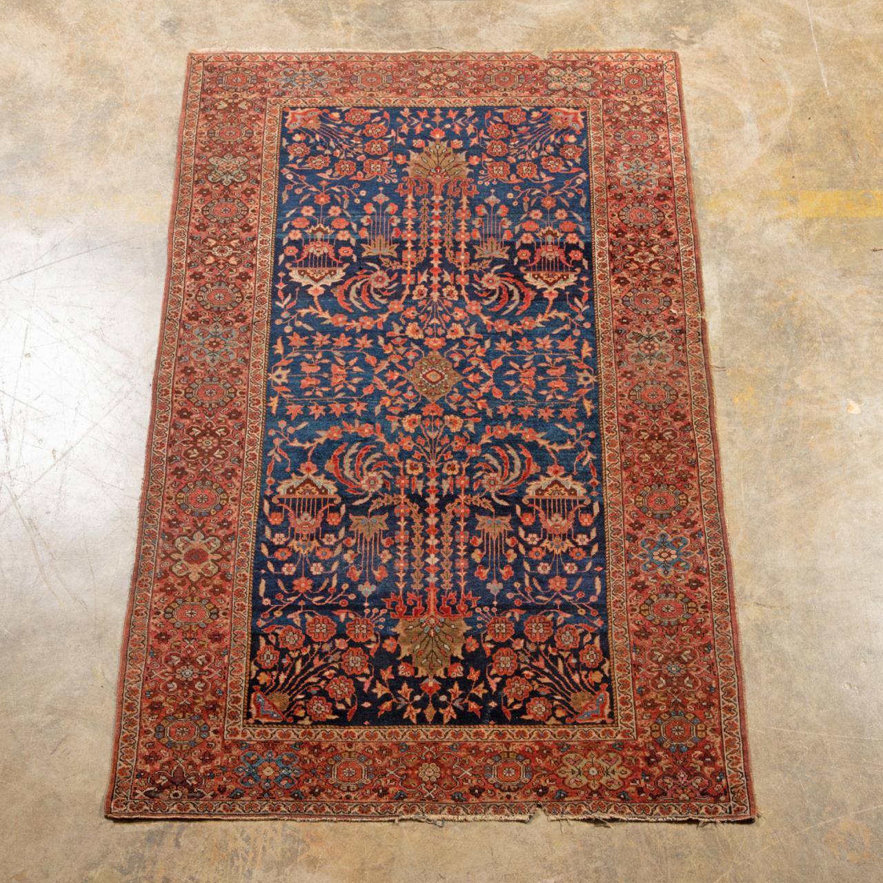 Appraisal: HAND KNOTTED PERSIAN SAROUK RUG X Hand knotted Persian Sarouk