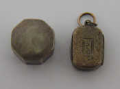 Appraisal: Two small Georgian silver vinaigrettes one octagonal with simply pierced