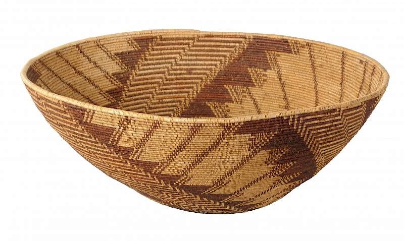 Appraisal: Large Woven Maidu Basket Basket from the Maidu tribe Circa