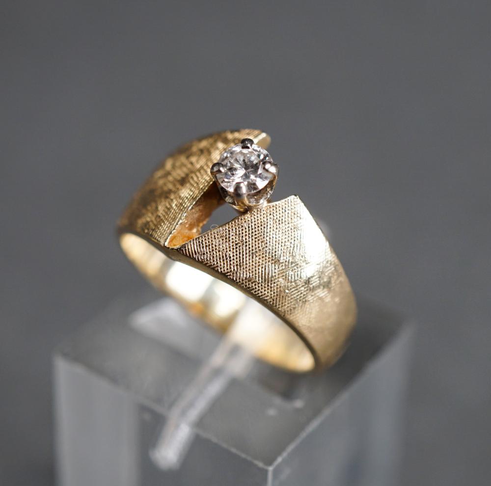 Appraisal: -KARAT YELLOW-GOLD AND DIAMOND RING GROSS DWT SIZE -Karat Yellow-Gold