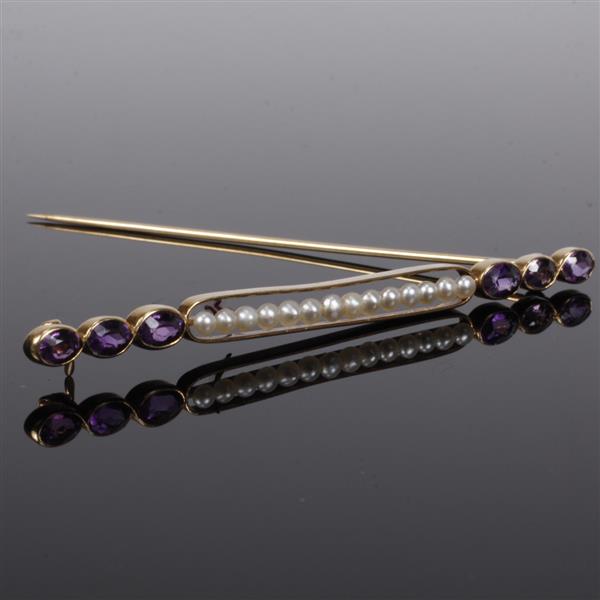 Appraisal: Yellow Gold K Victorian Edwardian Amethyst Pearl Bar Pin dwt