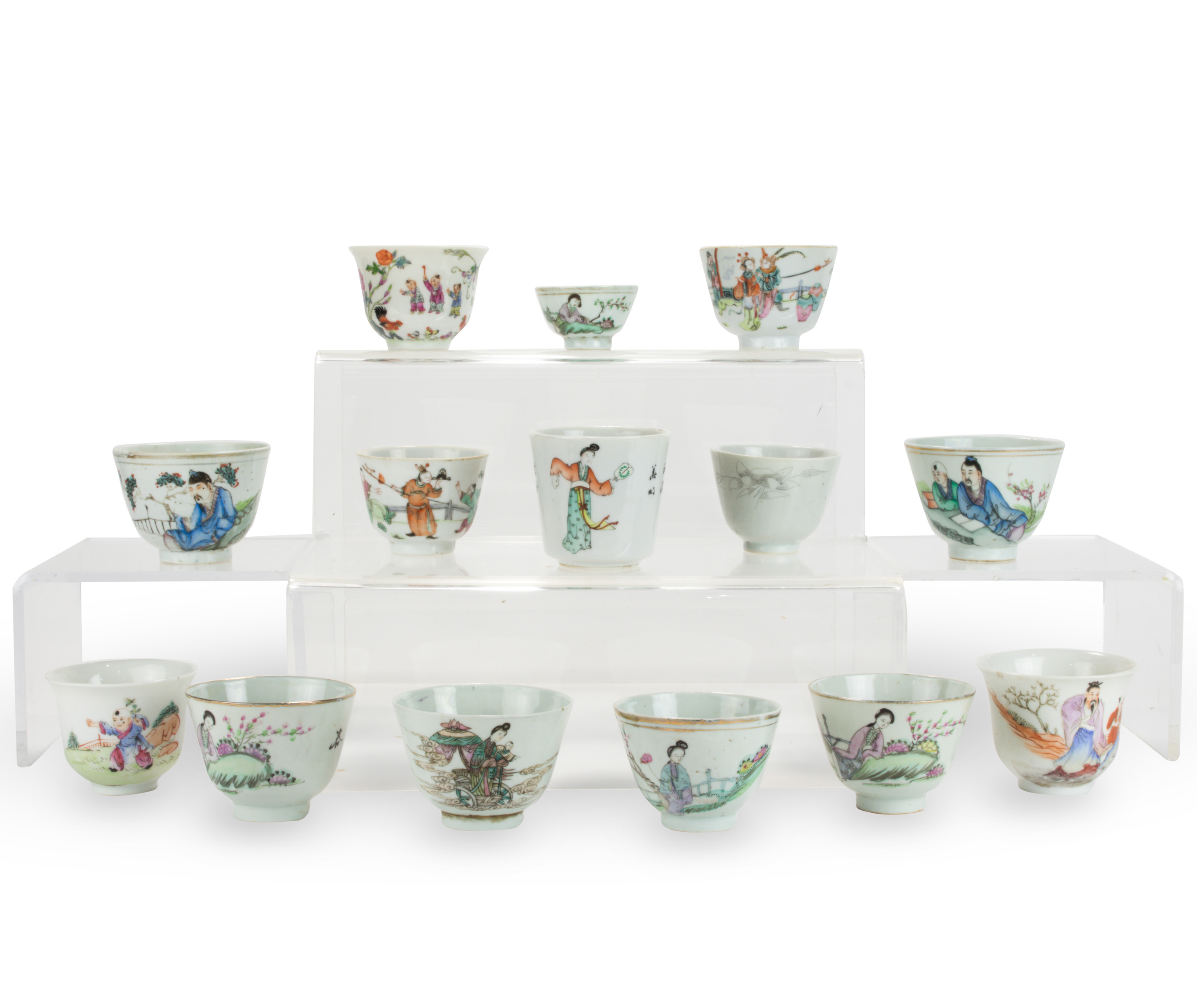 Appraisal: LOT OF CHINESE FAMILLE ROSE CUPS lot of Chinese famille