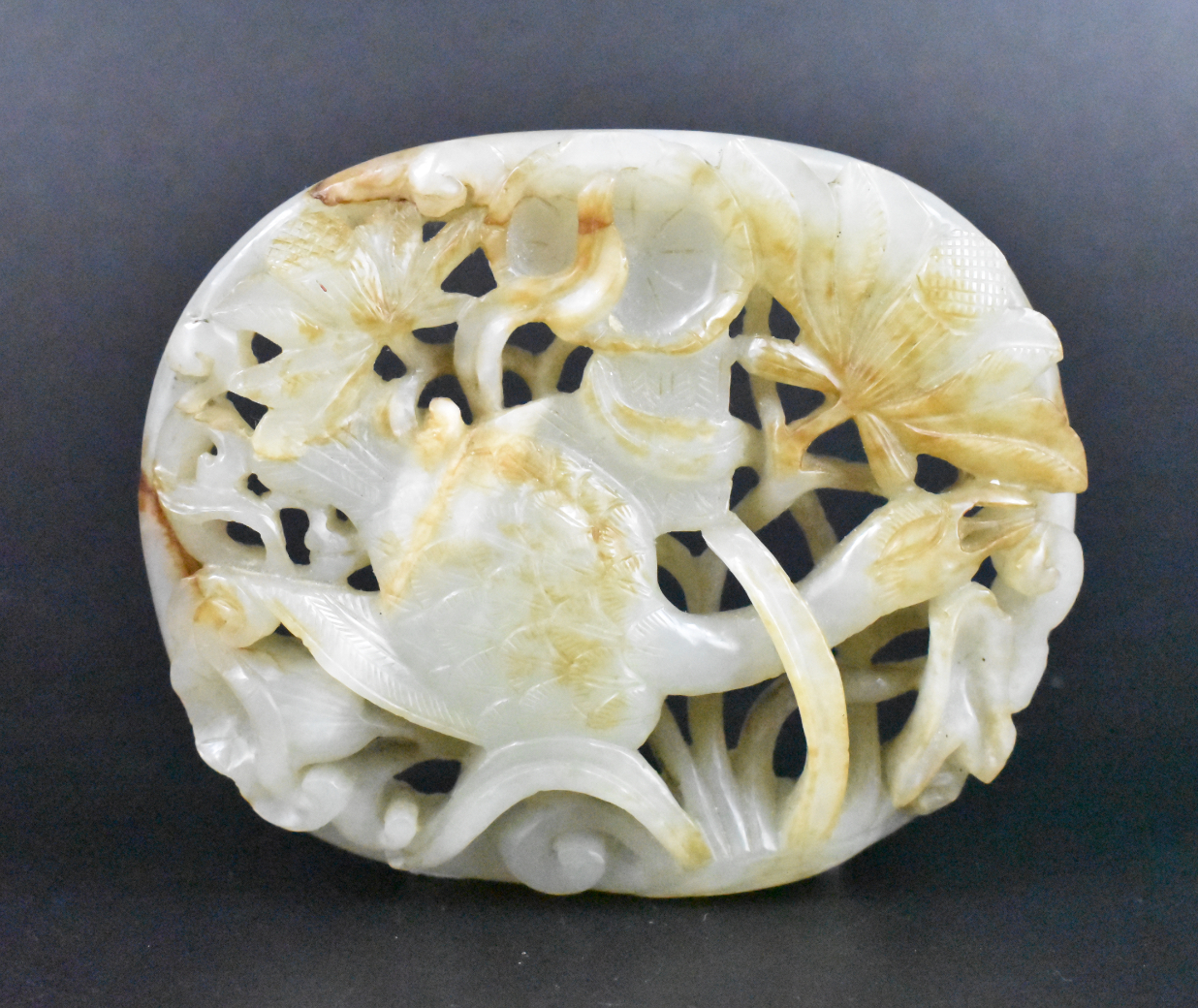 Appraisal: A Chinese jade carved plaque with phoenix dating from the