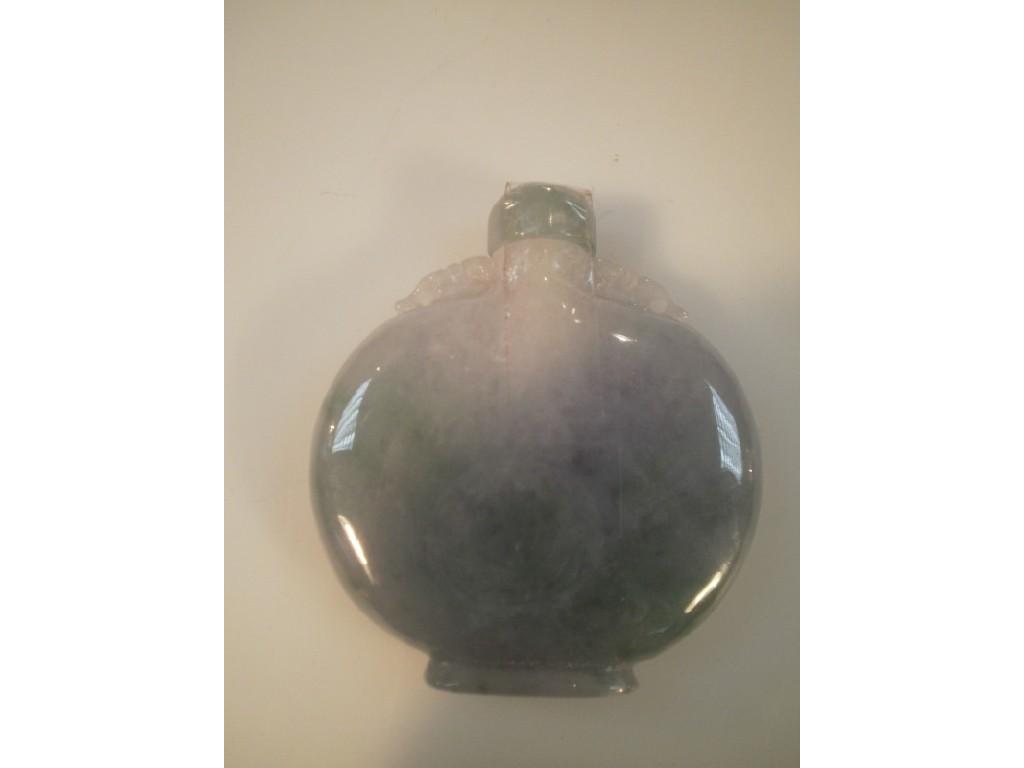 Appraisal: A Chinese jade scent bottle