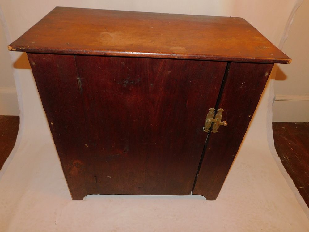 Appraisal: SMALL NANTUCKET PINE CUPBOARD Early small cupboard from Nantucket in