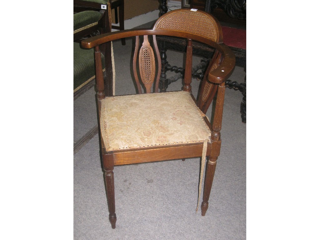 Appraisal: Mahogany corner chair on reeded supports