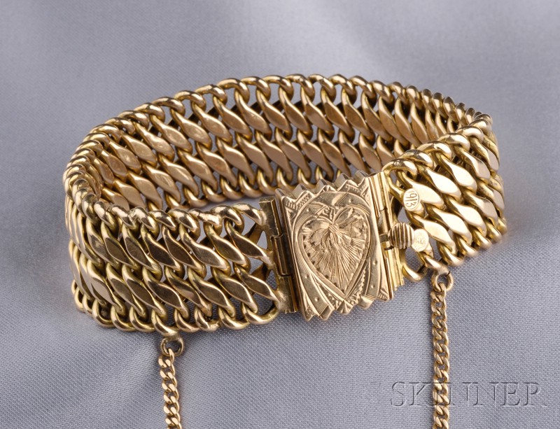 Appraisal: Antique kt Gold Bracelet composed of fancy link chain dwt