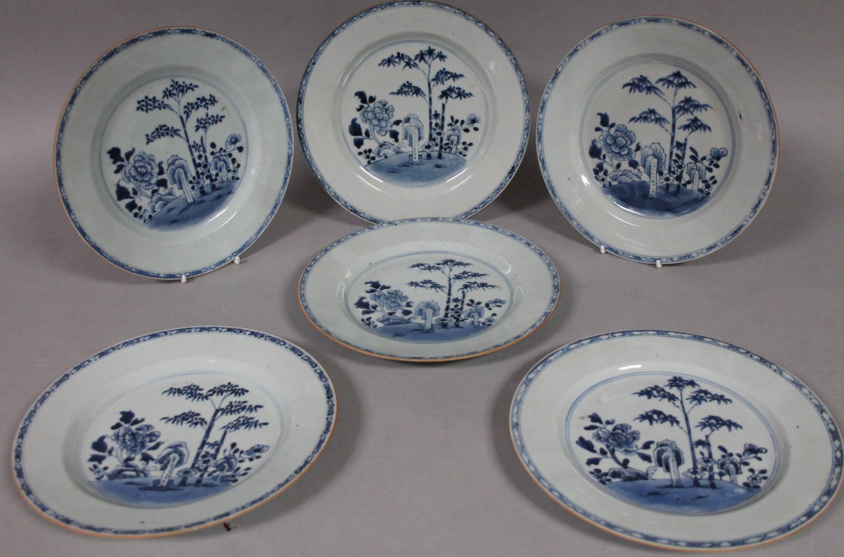 Appraisal: A near matching set of six thC Chinese blue and