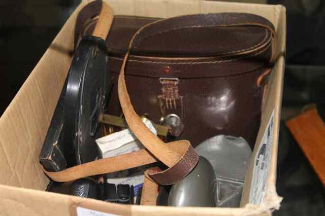 Appraisal: A COLLECTION OF MISCELLANEOUS including a pair of cased binoculars