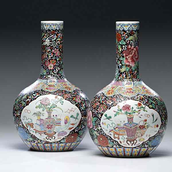 Appraisal: Chinese Vases Chinese A pair of vases with long necks