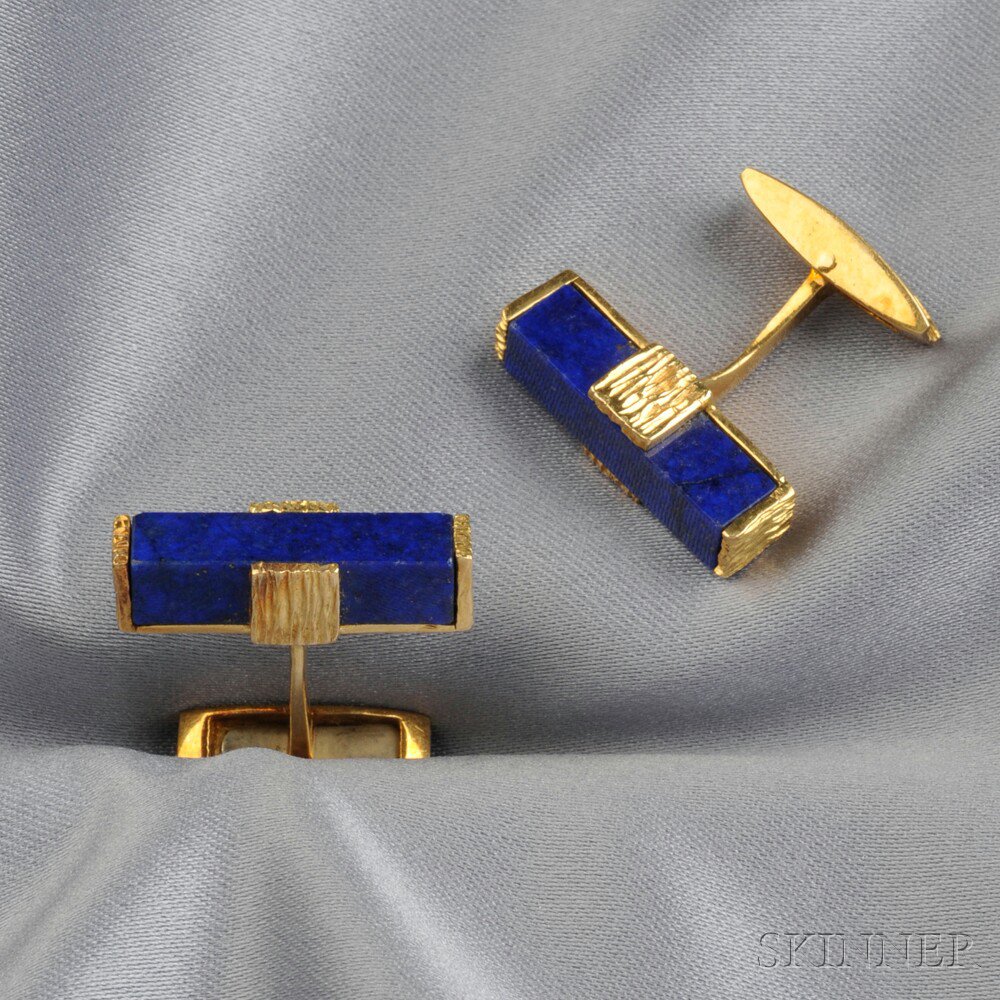 Appraisal: kt Gold and Lapis Cuff Links each lapis set within