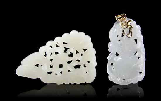 Appraisal: A Jadeite Carved Pendant in the form of a gourd