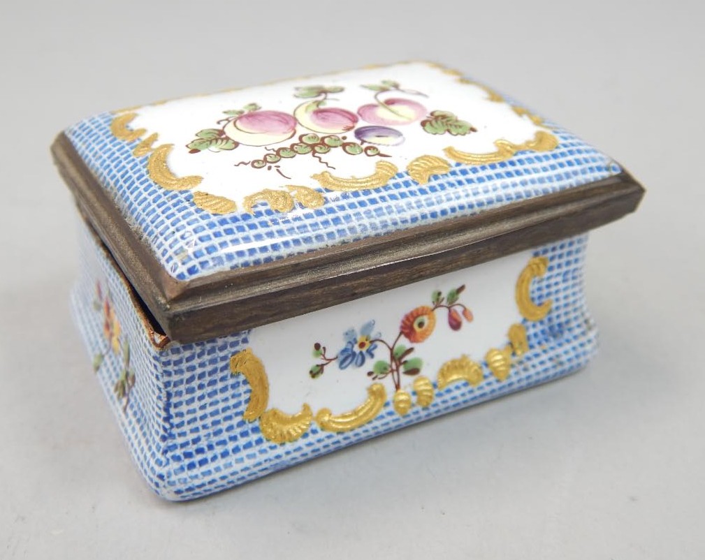 Appraisal: A thC enamel patchbox the rectangular removable lid polychrome decorated