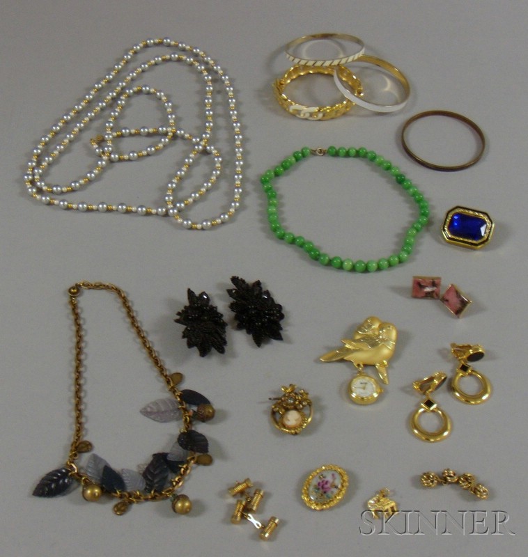 Appraisal: Small Group of Assorted Costume Jewelry