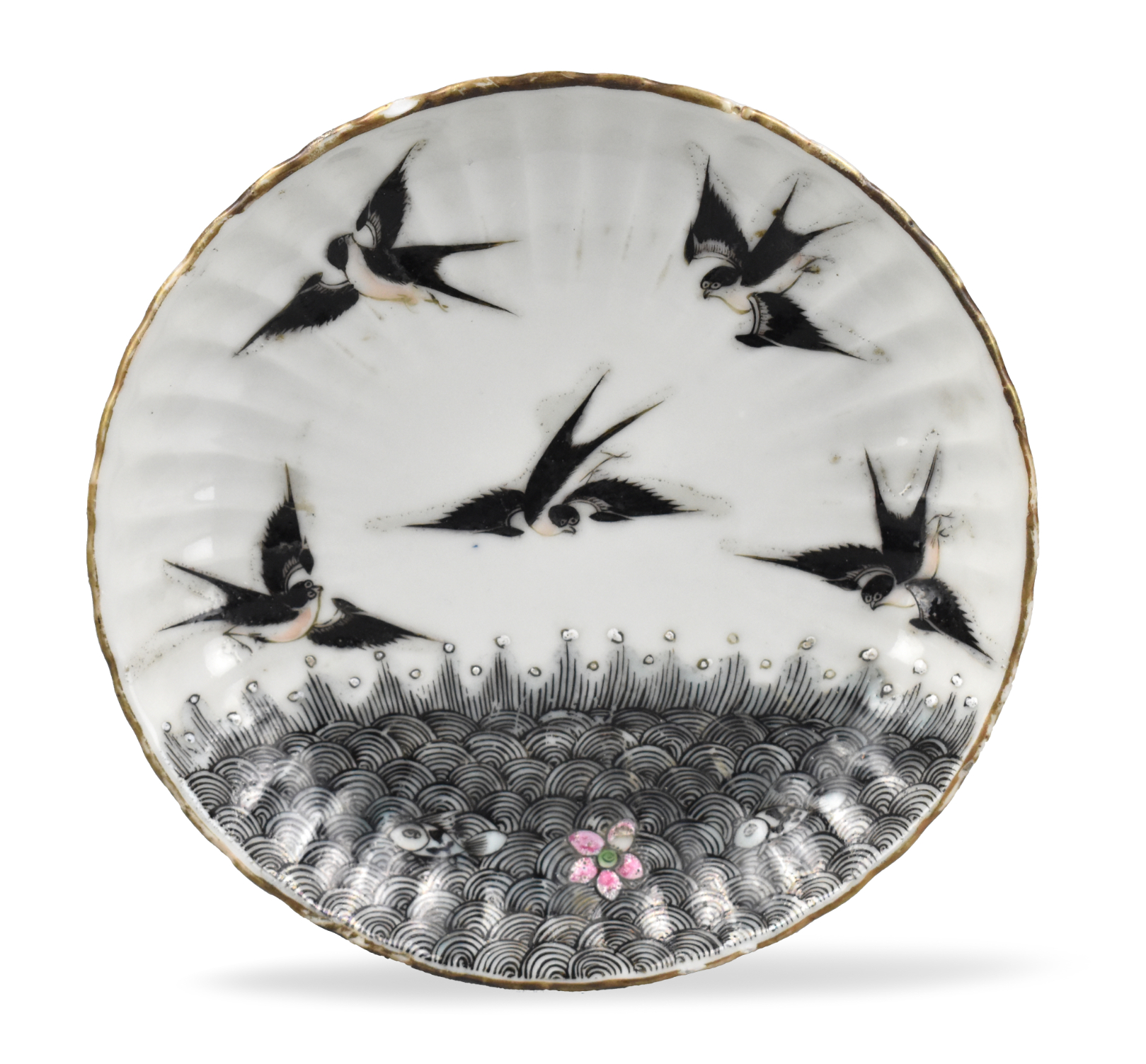 Appraisal: A Chinese famille rose dish with five swallows on inside