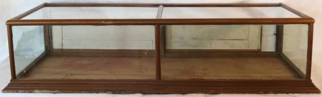 Appraisal: CA OAK COUNTRY STORE TABLETOP DISPLAY CASE BY BLANCHARD YOUNG