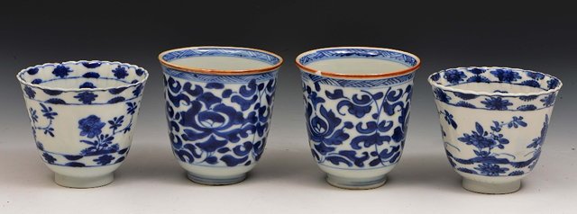 Appraisal: A pair of Chinese blue and white porcelain tea bowlsKangxi