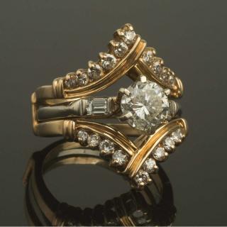 Appraisal: K Gold Diamond Ring Jacket Ladies k gold diamond ring