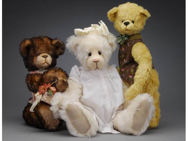 Appraisal: Lot Three Contemporary Mohair Artist Bears Includes two fully jointed