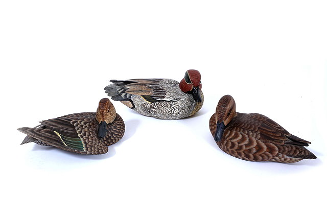 Appraisal: A PAIR OF HAND PAINTED WOODEN DECOY TEAL A DRAKE