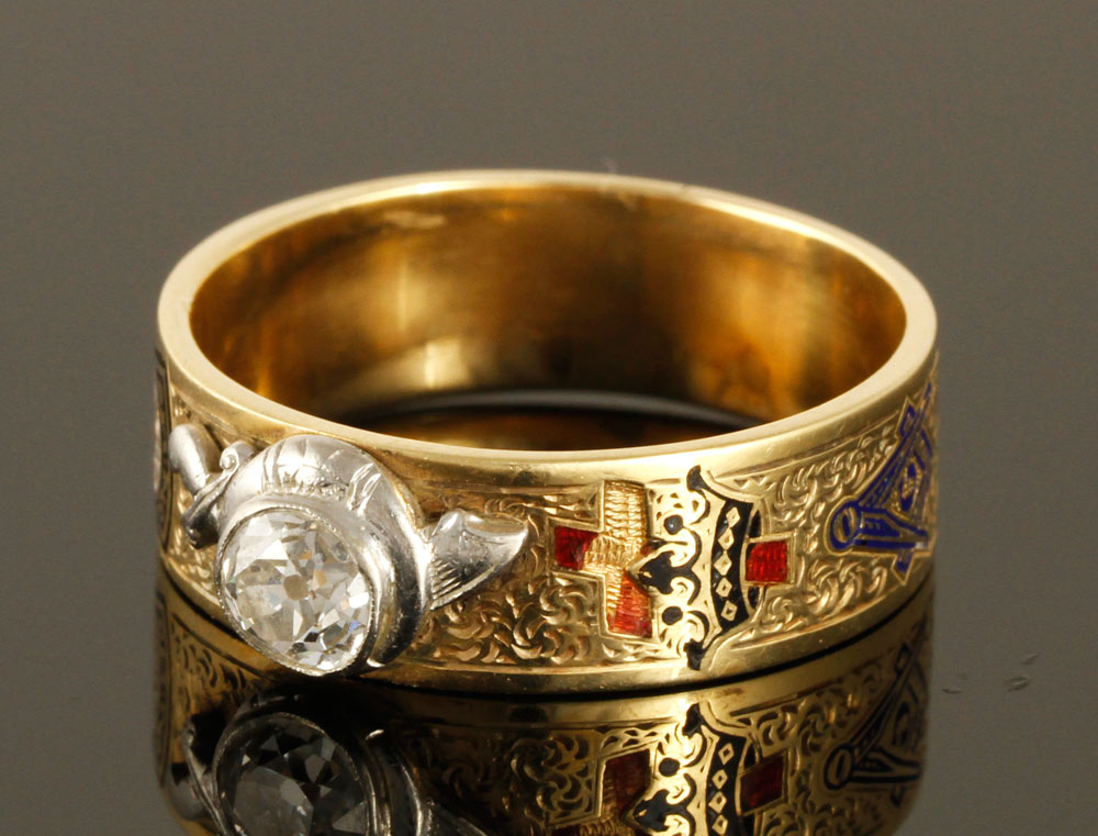 Appraisal: - K Gold Masonic Ring K gold Masonic ring with