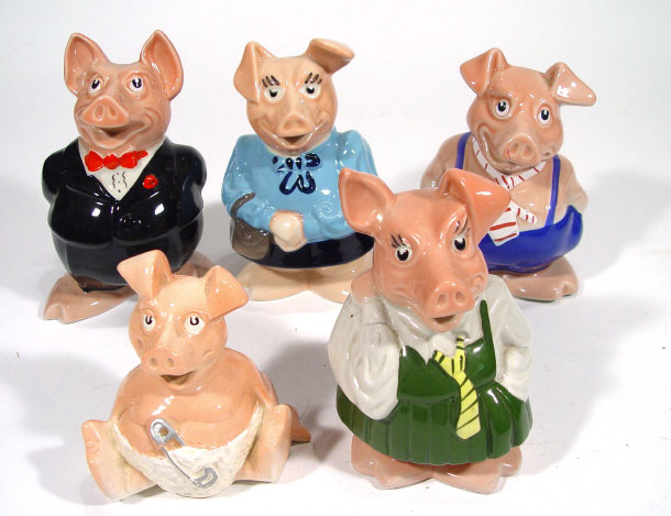 Appraisal: Set of five Wade Natwest pig money banks factory marks