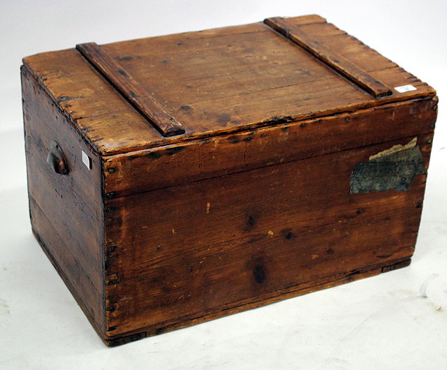 Appraisal: A TH CENTURY PINE CHEST with a lifting lid cm