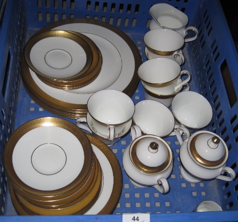 Appraisal: Good Quality Waterford Pottery Gilded Dinner and Teaware comprising Plates