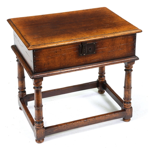 Appraisal: A Titchmarsh Goodwin table in the form of a th