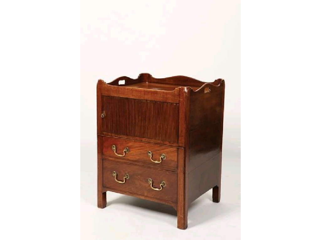 Appraisal: A GEORGE III MAHOGANY TRAY TOP COMMODE with a tambour