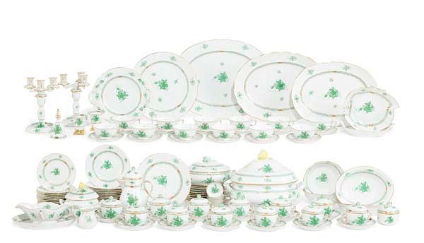 Appraisal: Herend Chinese Bouquet Green part dinner service A Herend porcelain