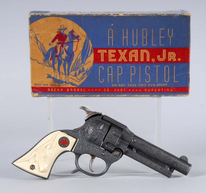 Appraisal: Hubley Texan Jr Cap Gun Description Cast iron trigger and