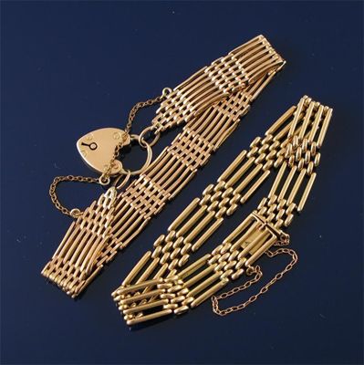 Appraisal: A ct gold gate link bracelet with concealed clasp g