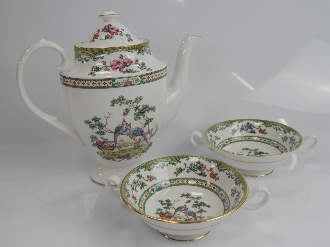 Appraisal: A Spode Elysee pattern dinner and coffee service of numerous