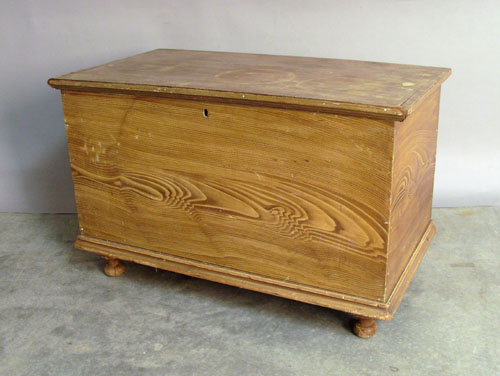 Appraisal: Pennsylvania grain painted blanket chest th c h x l