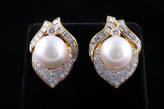 Appraisal: PAIR K YELLOW GOLD AND WHITE GOLD DIAMOND AND MABE