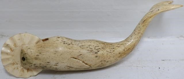 Appraisal: TH CENTURY SCRIMSHAW JAGGING WHEEL RAW WHALEFORM MADE OF WHALEBONE