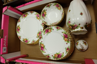 Appraisal: A collection of Royal Albert Old Country Rose tea ware